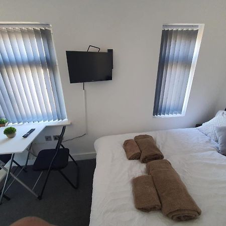 New Self Contained Flat,In Hayes, Free Parking Hotel Northolt  Exterior foto