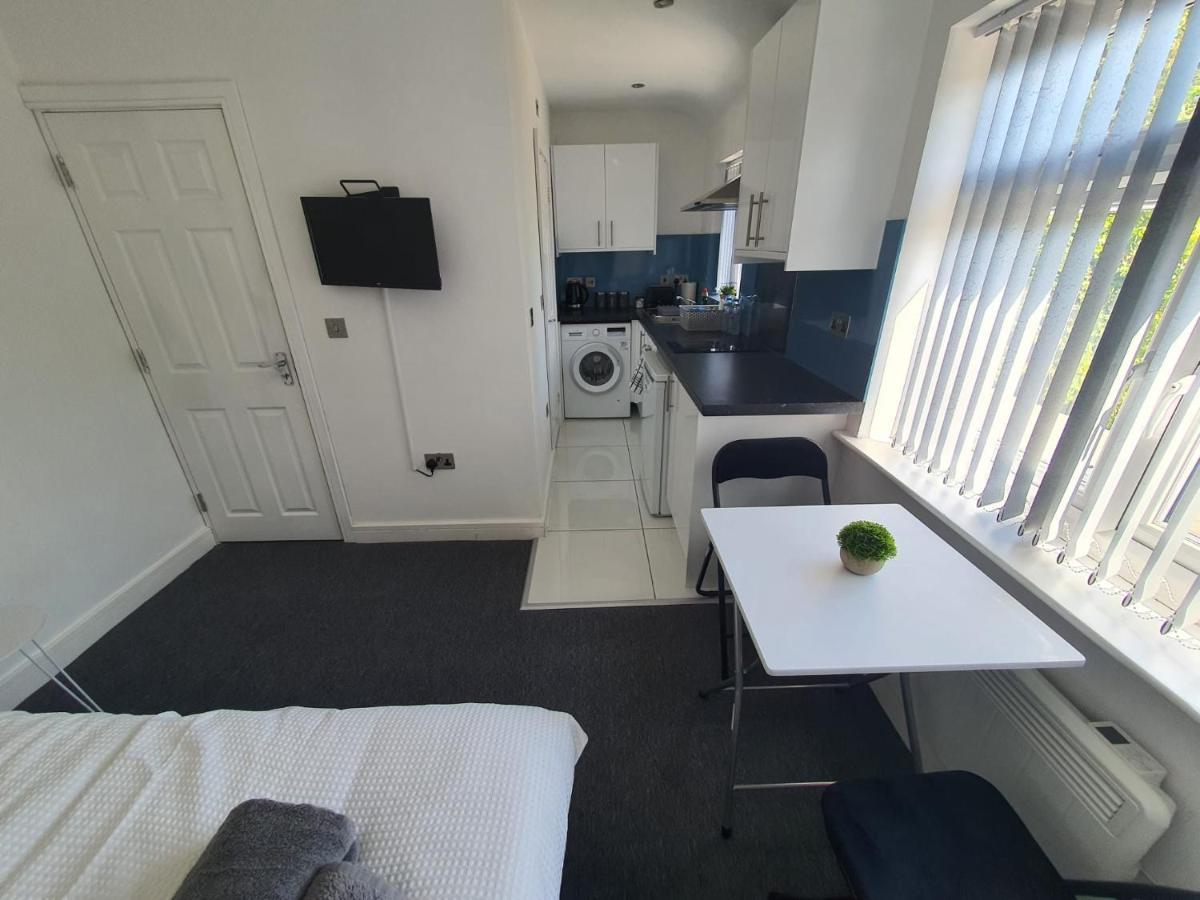 New Self Contained Flat,In Hayes, Free Parking Hotel Northolt  Exterior foto