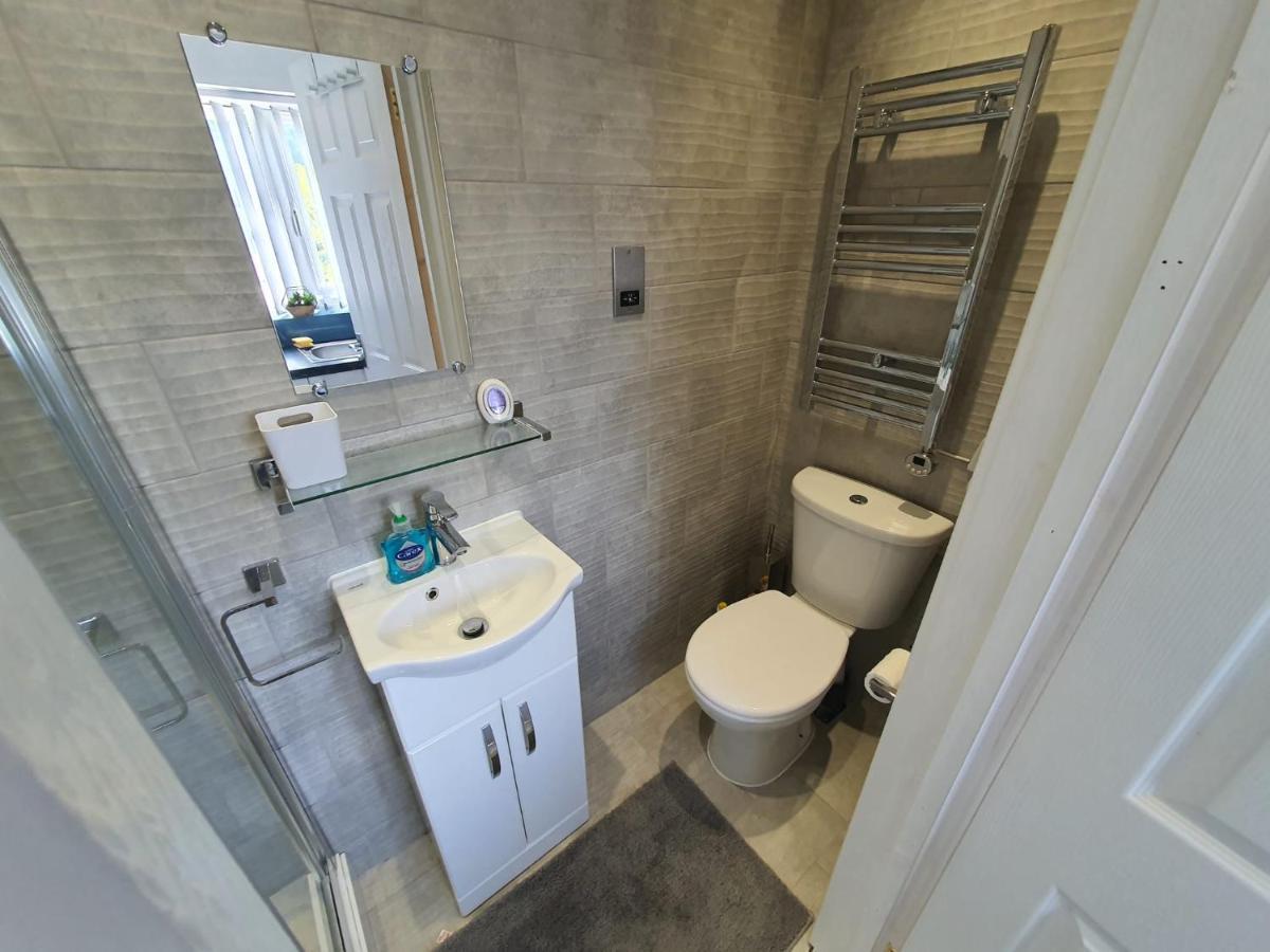 New Self Contained Flat,In Hayes, Free Parking Hotel Northolt  Exterior foto